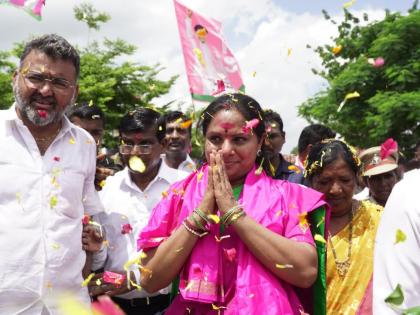Kavitha reaches out to all parties on quota after drawing flak at home | Kavitha reaches out to all parties on quota after drawing flak at home Kavitha reaches out to all parties on quota after drawing flak at home | Kavitha reaches out to all parties on quota after drawing flak at home