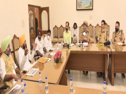 Punjab CM reiterates on curtailing VVIP culture, directs police to deploy minimum personnel with him | Punjab CM reiterates on curtailing VVIP culture, directs police to deploy minimum personnel with him