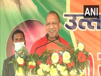 Competition within Congress to insult 'Hindu', says CM Yogi | Competition within Congress to insult 'Hindu', says CM Yogi