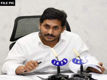 Urge Centre to take charge, responsibility of COVID-19 vaccination drive: Andhra CM to P Vijayan | Urge Centre to take charge, responsibility of COVID-19 vaccination drive: Andhra CM to P Vijayan