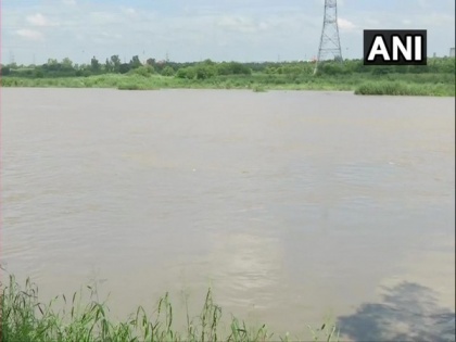 Delhi: Water level rises in Yamuna river following rains over past several days | Delhi: Water level rises in Yamuna river following rains over past several days