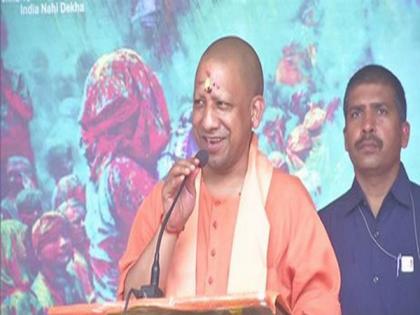 Farmers who keep stray cattle at home to get Rs 900 per month: Yogi Adityanath | Farmers who keep stray cattle at home to get Rs 900 per month: Yogi Adityanath
