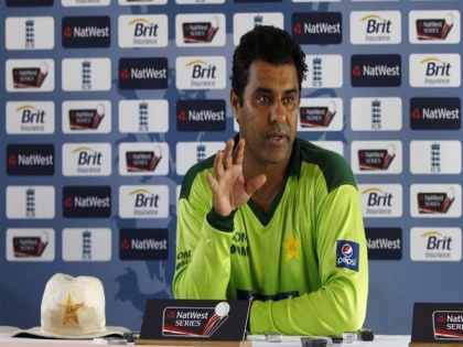 Waqar Younis not keen on pink ball use in all Test matches | Waqar Younis not keen on pink ball use in all Test matches