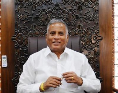 K'taka BJP leader Somanna invites Cong ministers for Mutt event, likely to jump ship | K'taka BJP leader Somanna invites Cong ministers for Mutt event, likely to jump ship K'taka BJP leader Somanna invites Cong ministers for Mutt event, likely to jump ship | K'taka BJP leader Somanna invites Cong ministers for Mutt event, likely to jump ship