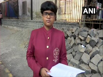 National Bravery awardee complains against Amravati-based girls' college for making students pledge against love marriage | National Bravery awardee complains against Amravati-based girls' college for making students pledge against love marriage National Bravery awardee complains against Amravati-based girls' college for making students pledge against love marriage | National Bravery awardee complains against Amravati-based girls' college for making students pledge against love marriage