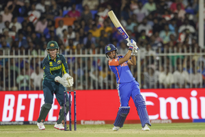 Women's T20 WC: Harmanpreet's fifty in vain as Australia beat India to reach semis | Women's T20 WC: Harmanpreet's fifty in vain as Australia beat India to reach semis