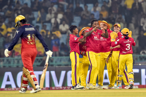 WPL 2025: Voll's unbeaten 99 and Deepti's bowling help Warriorz knock out RCB | WPL 2025: Voll's unbeaten 99 and Deepti's bowling help Warriorz knock out RCB