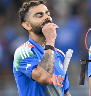 Champions Trophy: Kohli’s unbeaten century guides India to six-wicket win over Pakistan (2nd ld) | Champions Trophy: Kohli’s unbeaten century guides India to six-wicket win over Pakistan (2nd ld)