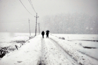 Kashmir records season's coldest night | Kashmir records season's coldest night