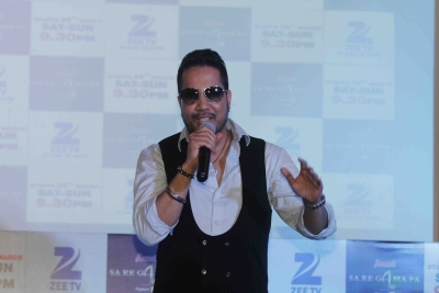 Mika Singh explores 'emotions of mystery' in his new music | Mika Singh explores 'emotions of mystery' in his new music Mika Singh explores 'emotions of mystery' in his new music | Mika Singh explores 'emotions of mystery' in his new music