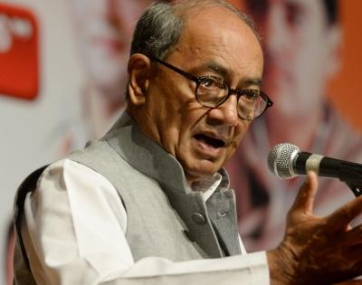 Digvijaya complains of fake Twitter account | Digvijaya complains of fake Twitter account