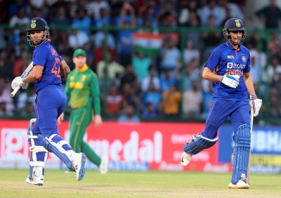 IND v SA, 3rd ODI: India clinch series win with seven-wicket victory over South Africa | IND v SA, 3rd ODI: India clinch series win with seven-wicket victory over South Africa