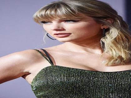 Taylor Swift has fancy dinner in NYC as Travis Kelce plays football in Germany | Taylor Swift has fancy dinner in NYC as Travis Kelce plays football in Germany Taylor Swift has fancy dinner in NYC as Travis Kelce plays football in Germany | Taylor Swift has fancy dinner in NYC as Travis Kelce plays football in Germany