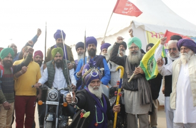 Waheguruji giving us strength & motivation, say old farmers at Singhu | Waheguruji giving us strength & motivation, say old farmers at Singhu Waheguruji giving us strength & motivation, say old farmers at Singhu | Waheguruji giving us strength & motivation, say old farmers at Singhu