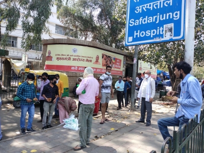 5 docs debarred from duties over delivery of woman outside Safdarjung Hospital | 5 docs debarred from duties over delivery of woman outside Safdarjung Hospital 5 docs debarred from duties over delivery of woman outside Safdarjung Hospital | 5 docs debarred from duties over delivery of woman outside Safdarjung Hospital