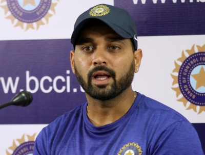 Dhoni is always a calming factor in the middle: Vijay | Dhoni is always a calming factor in the middle: Vijay