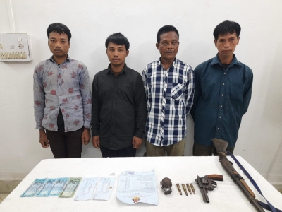 4 militants who fled from B'desh camps surrender to Tripura Police | 4 militants who fled from B'desh camps surrender to Tripura Police 4 militants who fled from B'desh camps surrender to Tripura Police | 4 militants who fled from B'desh camps surrender to Tripura Police
