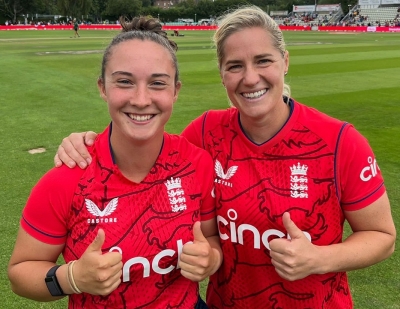 All-round effort helps England Women defeat South Africa in second T20I; clinch series | All-round effort helps England Women defeat South Africa in second T20I; clinch series
