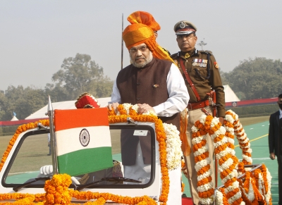 Shah congratulates Delhi Police for 'fair probe' of Delhi riots | Shah congratulates Delhi Police for 'fair probe' of Delhi riots Shah congratulates Delhi Police for 'fair probe' of Delhi riots | Shah congratulates Delhi Police for 'fair probe' of Delhi riots