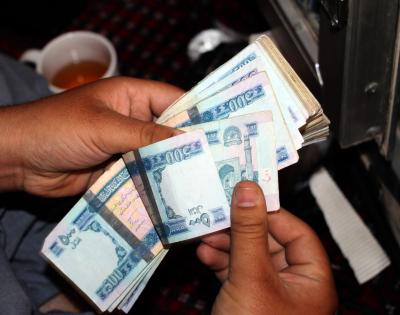Taliban restricts bank withdrawals to $200 per week | Taliban restricts bank withdrawals to $200 per week