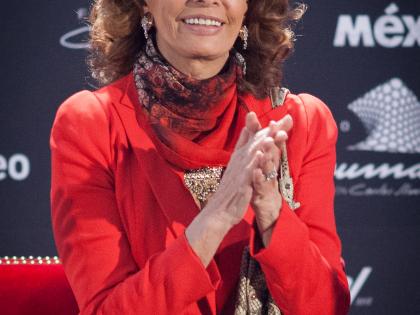 Sophia Loren rushed to hospital for emergency surgery after multiple fractures | Sophia Loren rushed to hospital for emergency surgery after multiple fractures
