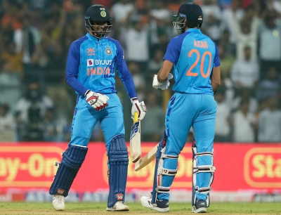 1st T20I: Deepak Hooda, Axar Patel take India to 162/5 against Sri Lanka | 1st T20I: Deepak Hooda, Axar Patel take India to 162/5 against Sri Lanka