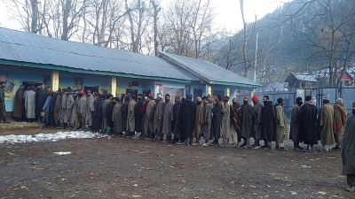 J&K Assembly polls: 7.74 lakh voters to exercise franchise in Srinagar | J&K Assembly polls: 7.74 lakh voters to exercise franchise in Srinagar J&K Assembly polls: 7.74 lakh voters to exercise franchise in Srinagar | J&K Assembly polls: 7.74 lakh voters to exercise franchise in Srinagar
