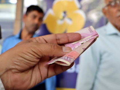 76% of total Rs 2,000 denomination notes in circulation returned to banks: RBI | 76% of total Rs 2,000 denomination notes in circulation returned to banks: RBI