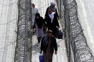 Ignoring humanitarian calls, Pakistan starts detaining Afghan migrants | Ignoring humanitarian calls, Pakistan starts detaining Afghan migrants Ignoring humanitarian calls, Pakistan starts detaining Afghan migrants | Ignoring humanitarian calls, Pakistan starts detaining Afghan migrants