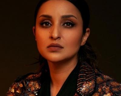 Parineeti collects plastic waste from ocean while scuba diving | Parineeti collects plastic waste from ocean while scuba diving