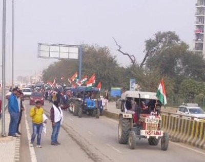 UP police withdraws 'ban' on fuel to tractors | UP police withdraws 'ban' on fuel to tractors