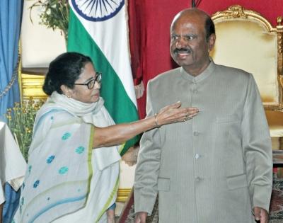 Bengal Guv urges Mamata Banerjee to first study the details before commenting on CAA | Bengal Guv urges Mamata Banerjee to first study the details before commenting on CAA Bengal Guv urges Mamata Banerjee to first study the details before commenting on CAA | Bengal Guv urges Mamata Banerjee to first study the details before commenting on CAA