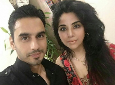 Waseem Mushtaq's wife unwell, he plans to surprise her on V-Day | Waseem Mushtaq's wife unwell, he plans to surprise her on V-Day