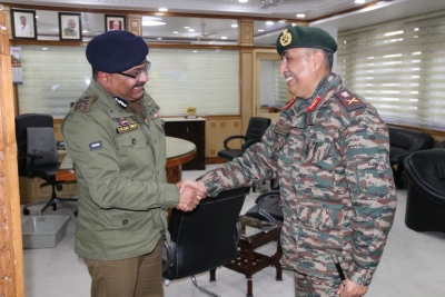 Top Army officer, DGP discuss security scenario in Jammu region | Top Army officer, DGP discuss security scenario in Jammu region