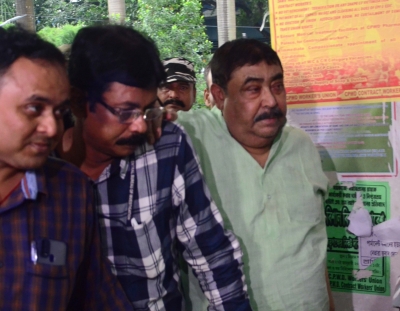 CBI sends letters to 6 banks for details of accounts of Anubrata Mondal, kins | CBI sends letters to 6 banks for details of accounts of Anubrata Mondal, kins CBI sends letters to 6 banks for details of accounts of Anubrata Mondal, kins | CBI sends letters to 6 banks for details of accounts of Anubrata Mondal, kins