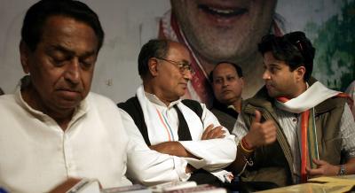 With MP polls just six months away, Digvijay-Scindia battle takes nasty turn | With MP polls just six months away, Digvijay-Scindia battle takes nasty turn