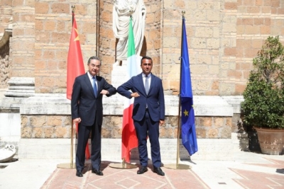 Italian PM meets Chinese FM on ties | Italian PM meets Chinese FM on ties