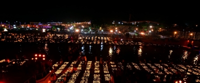 Over 9L diyas lit along Saryu in Ayodhya, a world record | Over 9L diyas lit along Saryu in Ayodhya, a world record