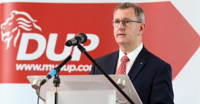 DUP leader warns against new checks at N.Ireland ports | DUP leader warns against new checks at N.Ireland ports