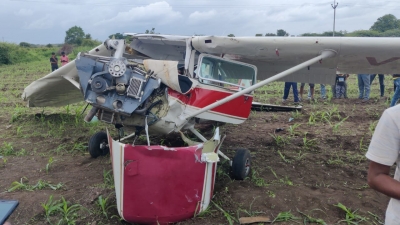 Training plane crashes in Pune, woman pilot hurt | Training plane crashes in Pune, woman pilot hurt