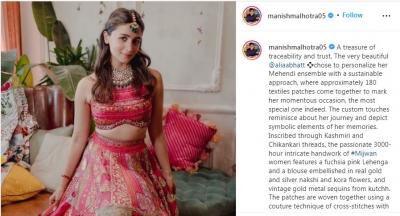 Alia Bhatt's mehendi lehenga by Manish Malhotra took 3,000 hours to make! | Alia Bhatt's mehendi lehenga by Manish Malhotra took 3,000 hours to make!