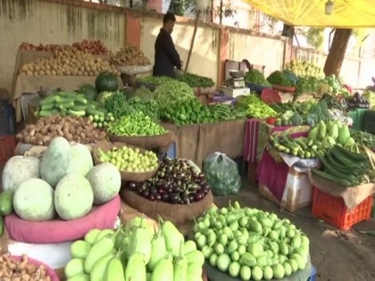 Prices of vegetables, fruits witness surge in MP due to fuel price hike resulting in high transportation costs | Prices of vegetables, fruits witness surge in MP due to fuel price hike resulting in high transportation costs