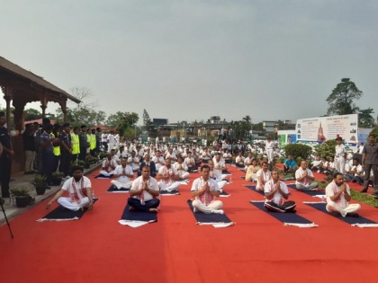 Assam: Thousands participate in 'Yoga Utsav' in Sivasagar | Assam: Thousands participate in 'Yoga Utsav' in Sivasagar