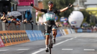 Giro D'Italia: Peter Sagan pulls of sensational win in Stage 10 | Giro D'Italia: Peter Sagan pulls of sensational win in Stage 10