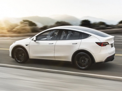 Tesla in 'Full Self-Driving' mode damaged after crash in US | Tesla in 'Full Self-Driving' mode damaged after crash in US