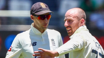 Ashes: Root put Leach on and it just released the pressure, says Lloyd | Ashes: Root put Leach on and it just released the pressure, says Lloyd