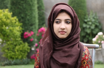 J&K separatist's daughter distances herself from father's ideology | J&K separatist's daughter distances herself from father's ideology J&K separatist's daughter distances herself from father's ideology | J&K separatist's daughter distances herself from father's ideology
