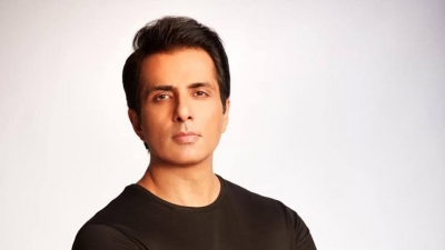 Sonu Sood rescues 19-year-old accident victim | Sonu Sood rescues 19-year-old accident victim