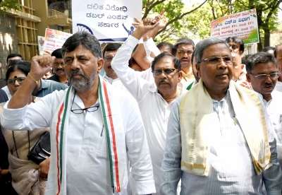 Karnataka polls: Siddaramaiah to contest from Varuna, D.K Sivakumar from Kanakpura | Karnataka polls: Siddaramaiah to contest from Varuna, D.K Sivakumar from Kanakpura