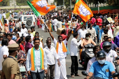 BJP workers protest in Coimbatore against removal of PM's photo | BJP workers protest in Coimbatore against removal of PM's photo